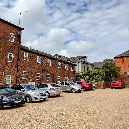 Saffron Court By Wycombe Apartments - Apt 06 High Wycombe Dış mekan fotoğraf